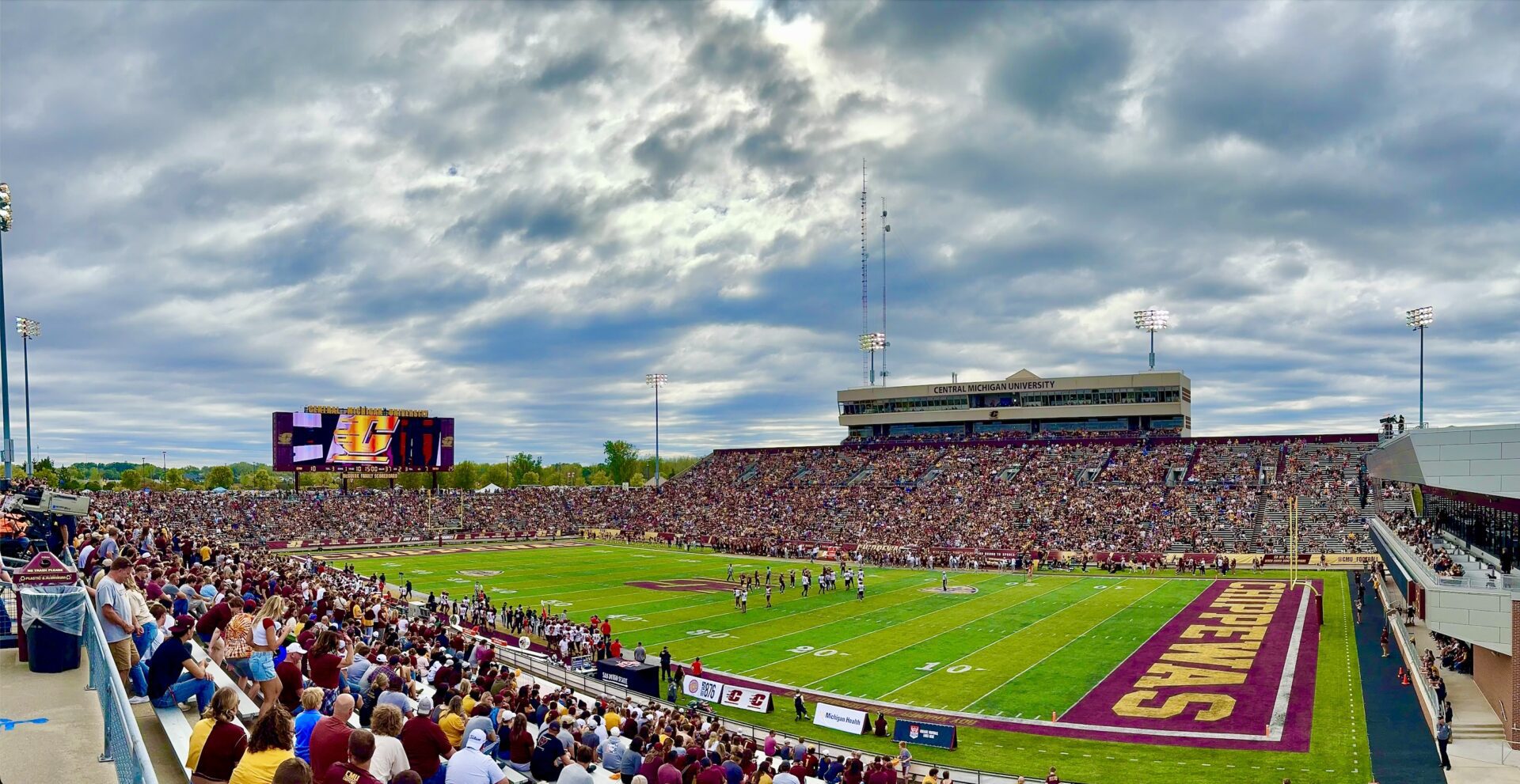 CENTRAL MICHIGAN - KELLY/SHORTS STADIUM - Andrew's COLLEGE FOOTBALL TOUR
